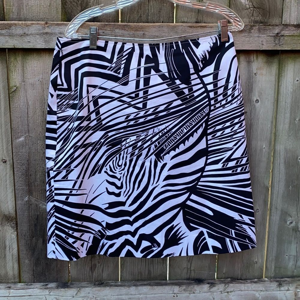 Donna Degnan black and white skirt sz. 10